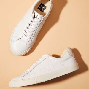 VEJA Esplar Leather Low-Top Sneakers